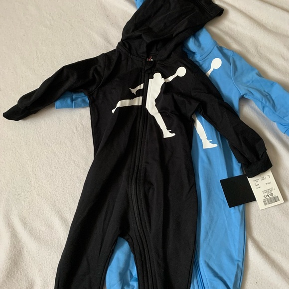 Jordan jumpers - Picture 2 of 4